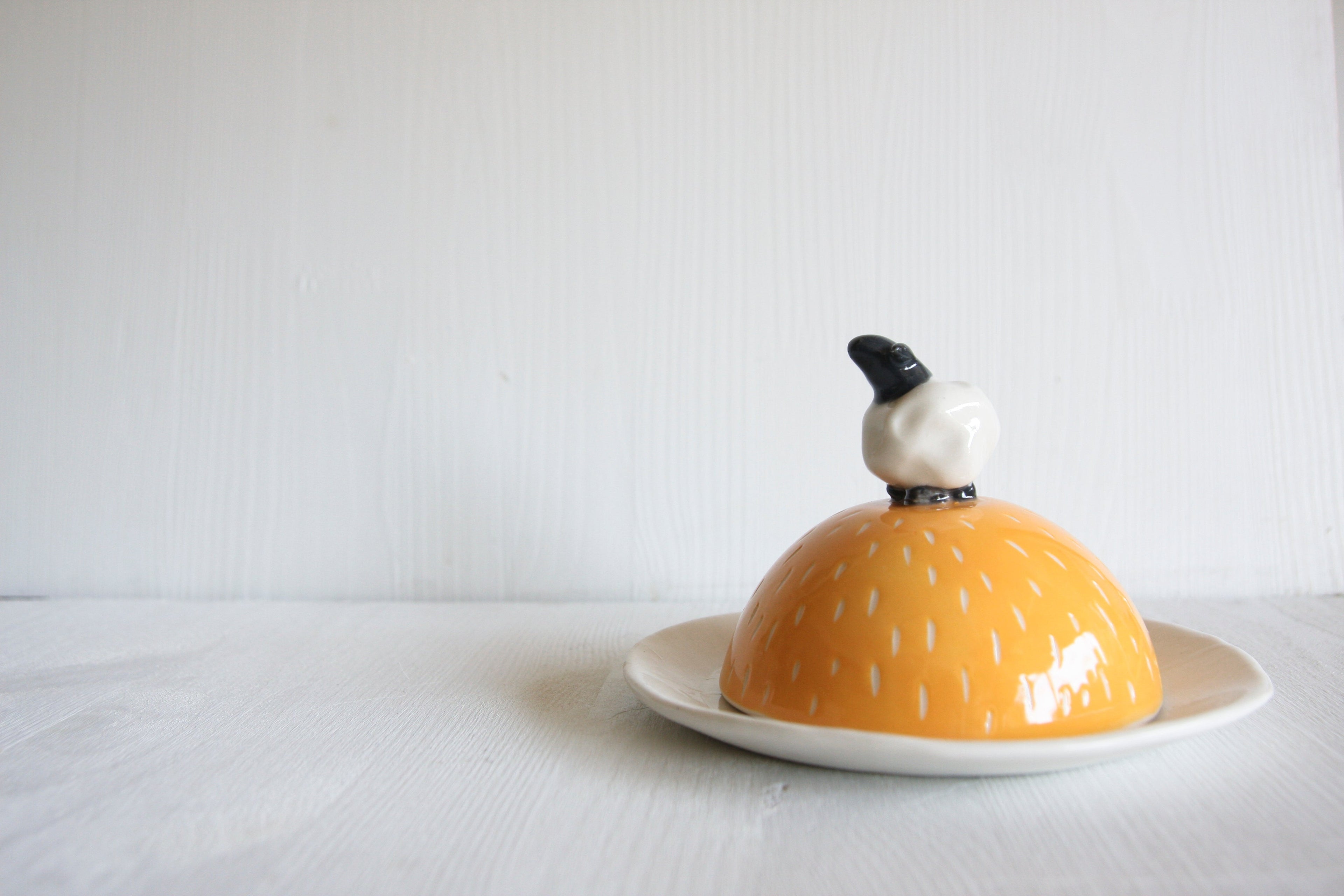 Butter Dishes & Creamers
