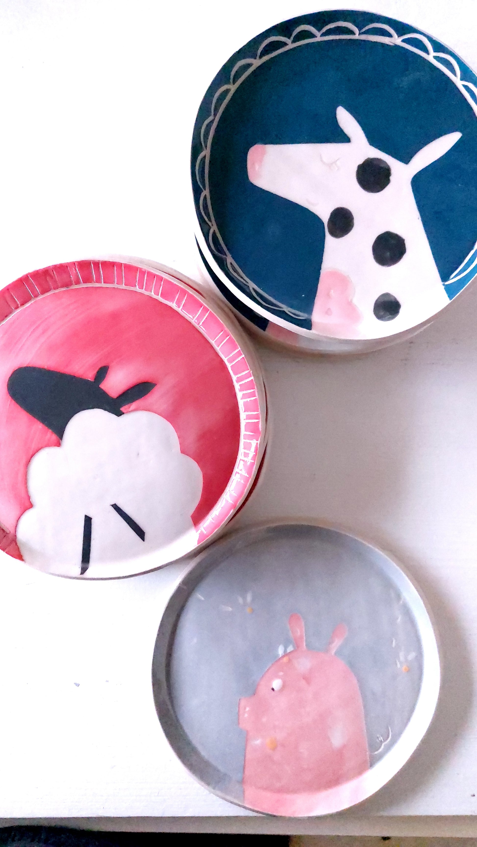 Plates (wall or food use)