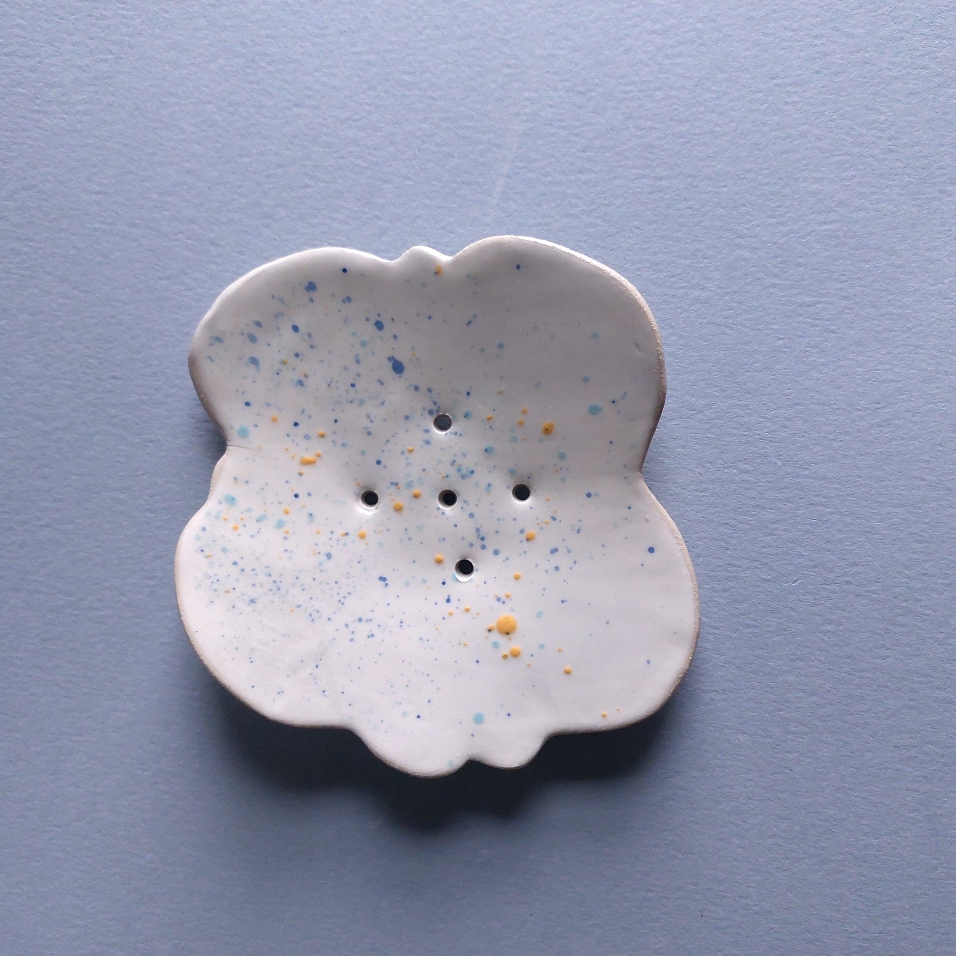 Cloud soap dish with colourful splatter design