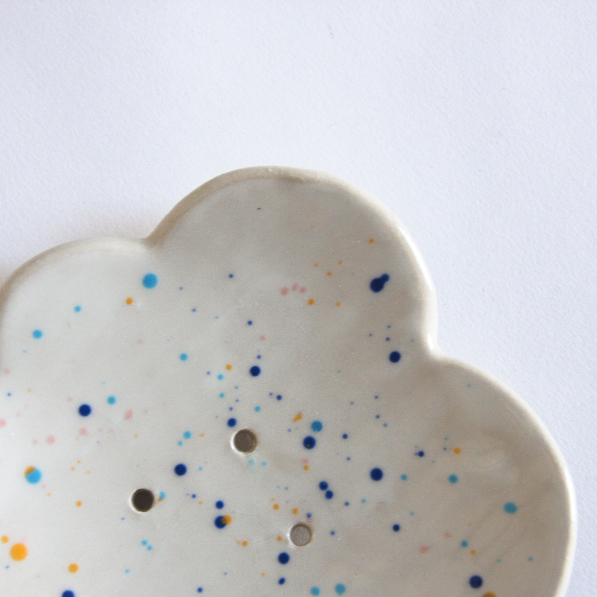 Cloud soap dish with colourful splatter design