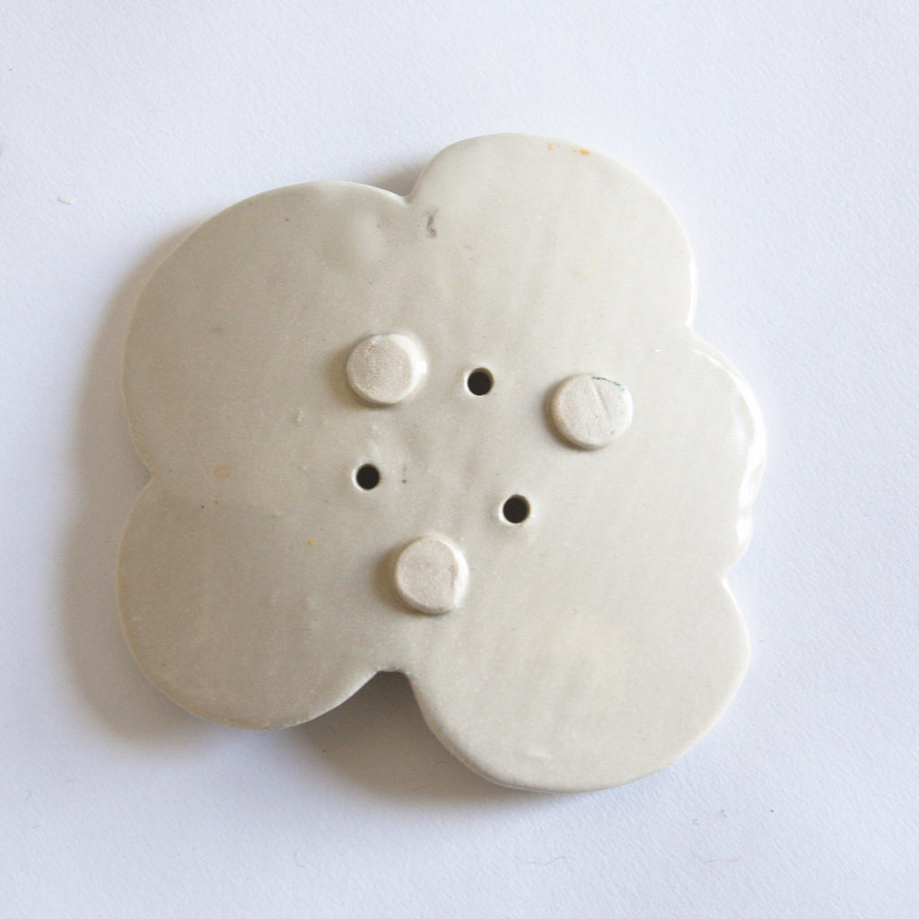 Cloud soap dish with cobalt outline