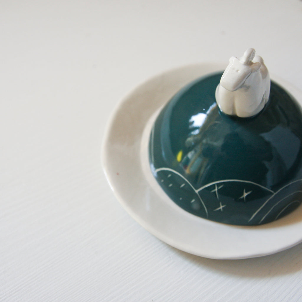 Pony butter dish