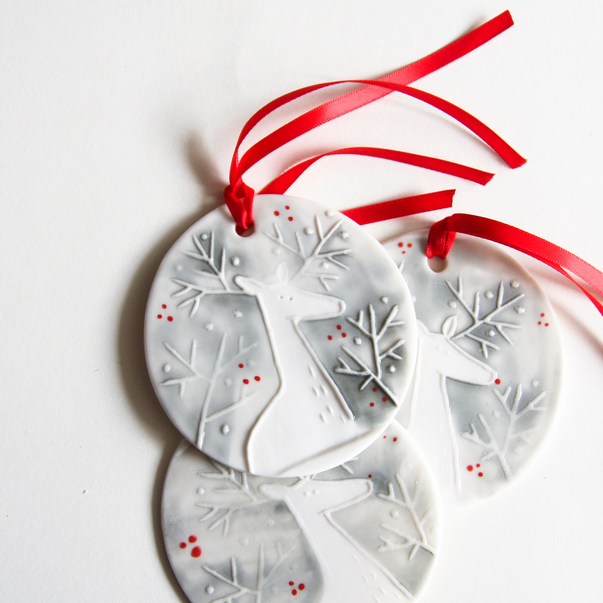 REINDEER disc ornament