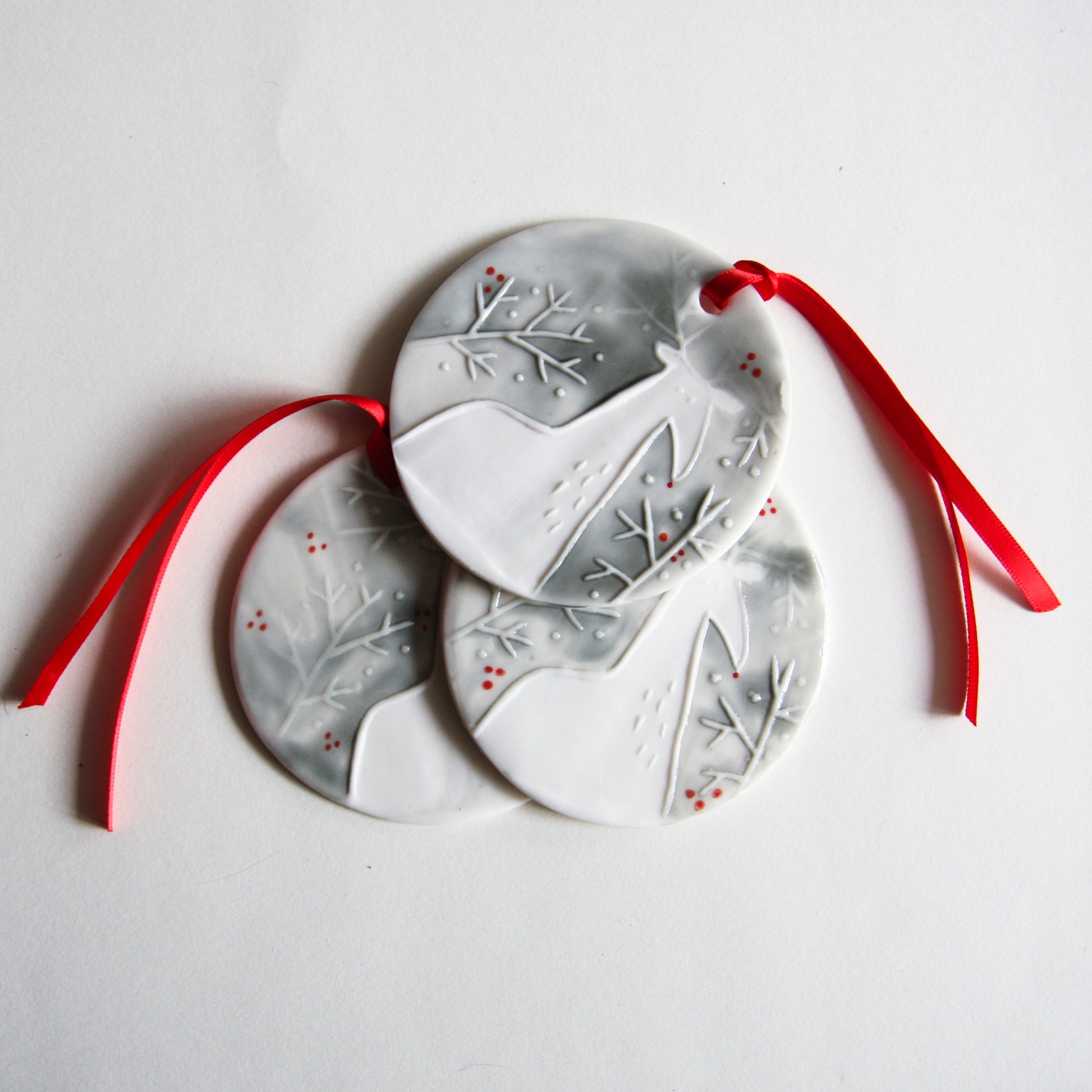 REINDEER disc ornament