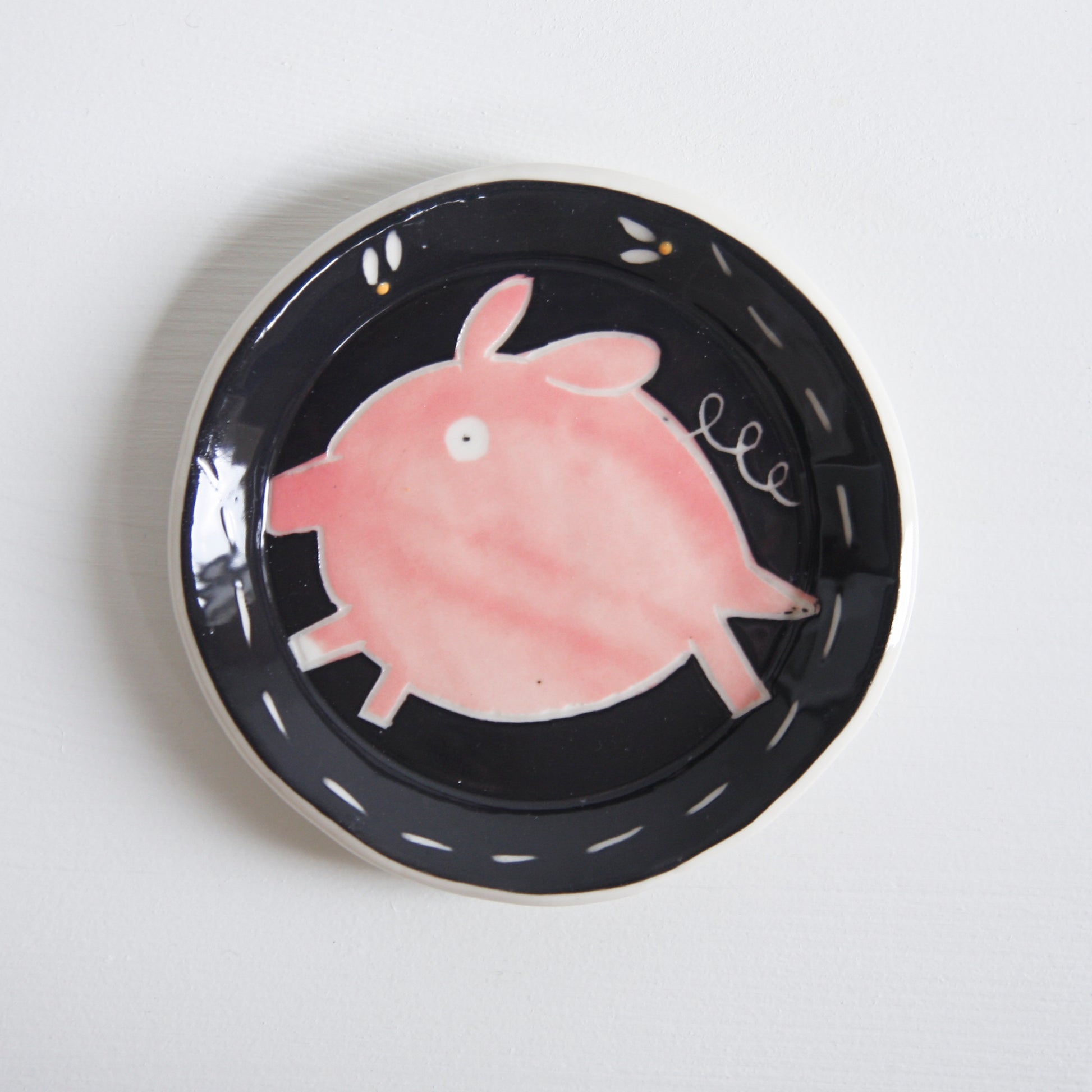 The Leaping Pig, tiny plate