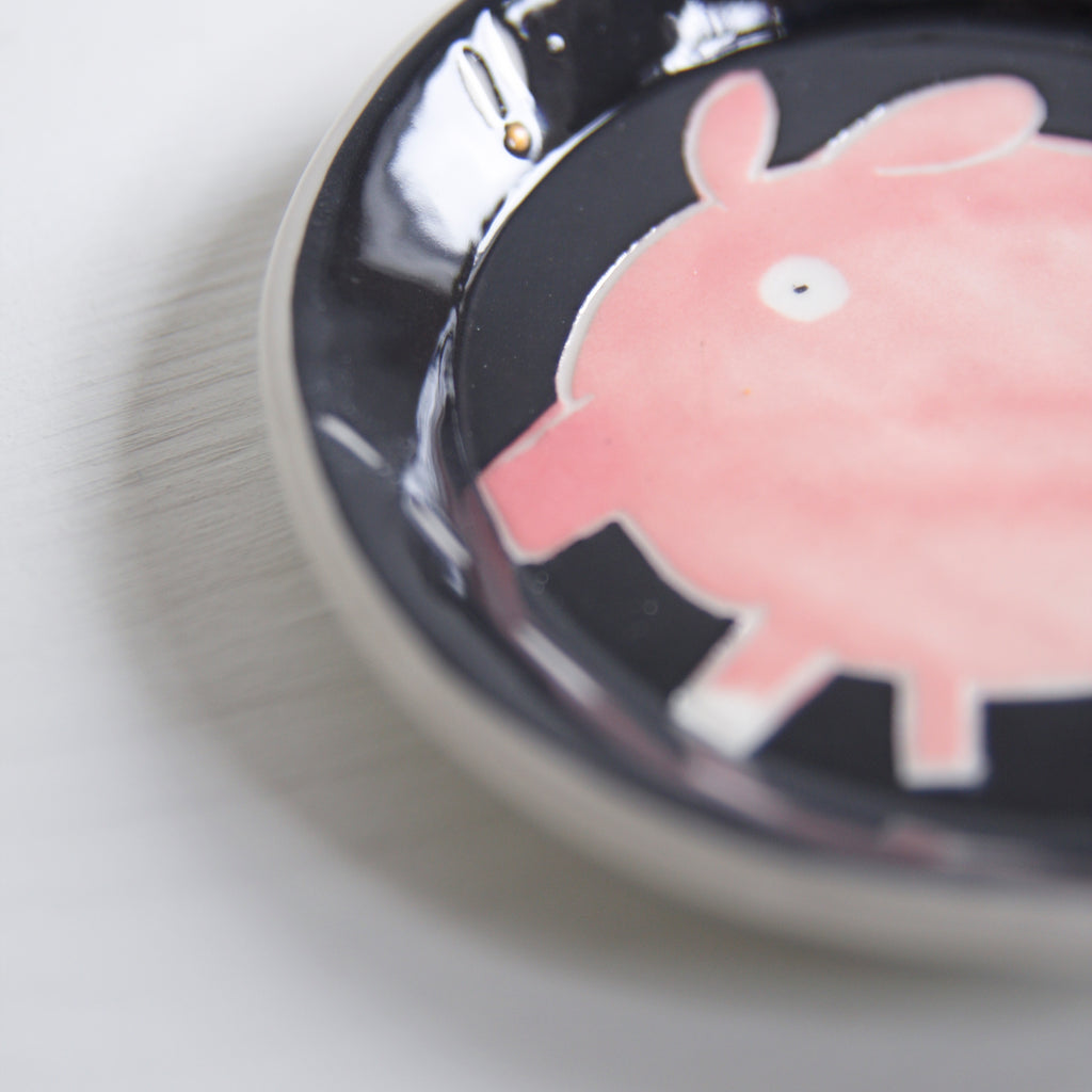 The Leaping Pig, tiny plate