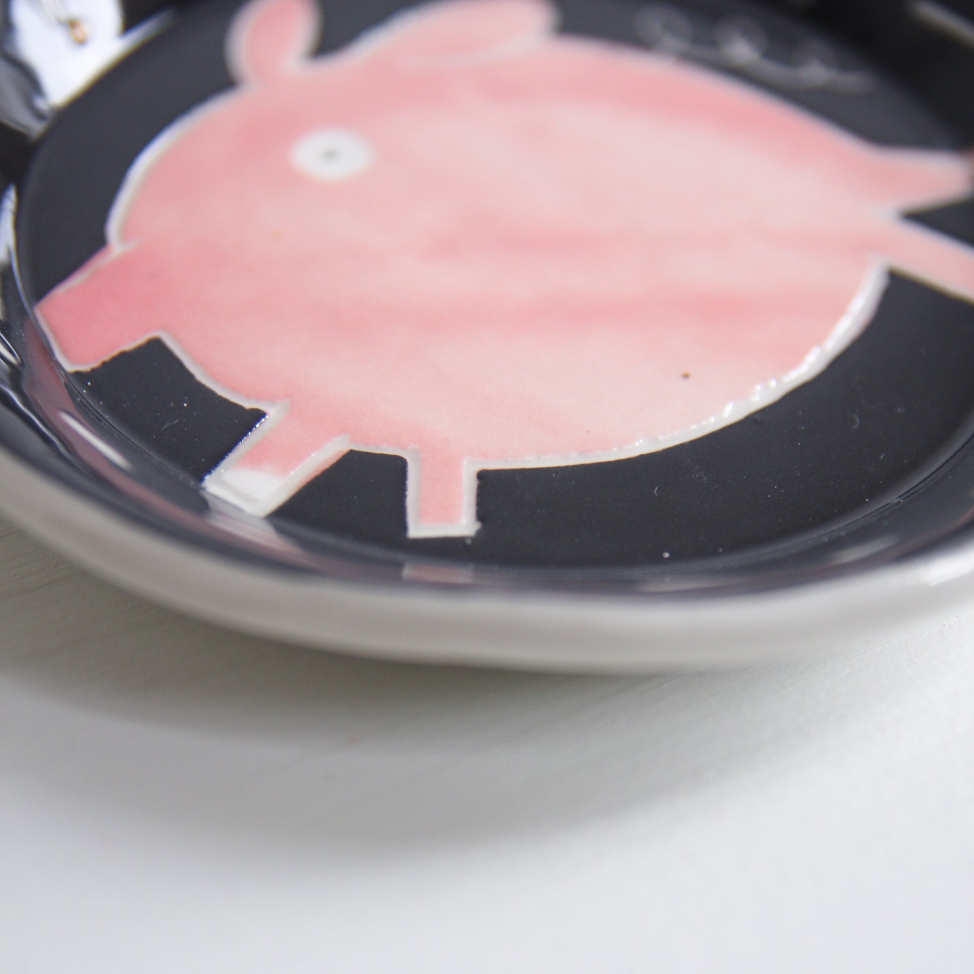 The Leaping Pig, tiny plate