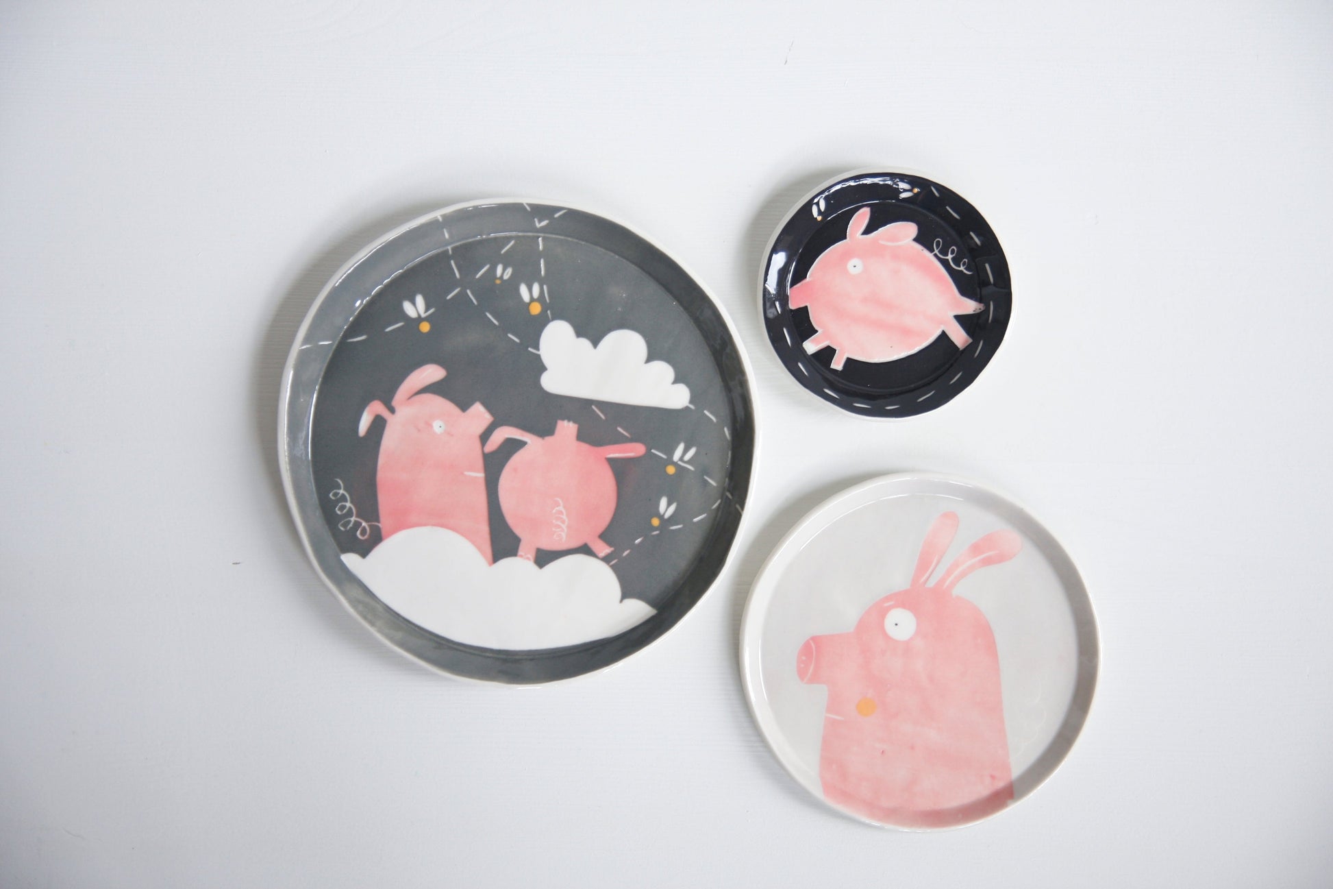 Pigs Watching Flies, medium plate